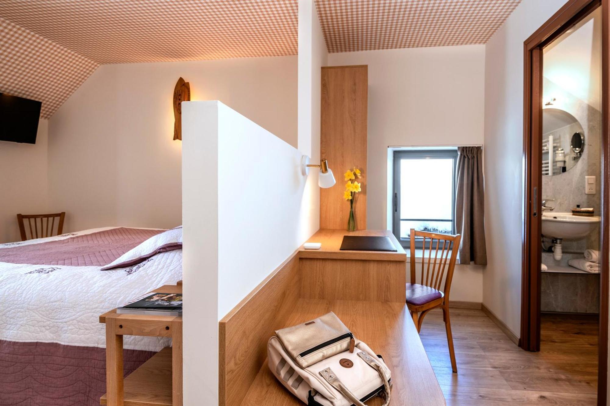 Restaurant De La Poste Et La Grange Detente, Espace Bien-etre Hotel